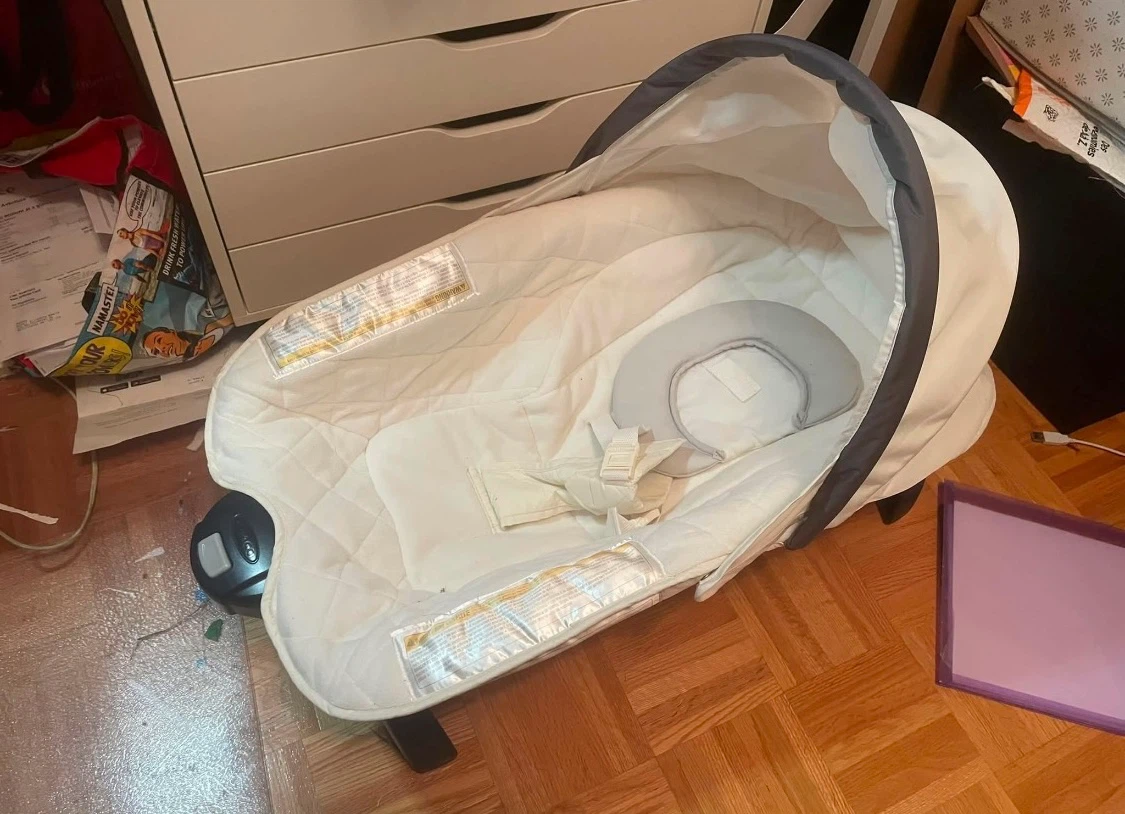 Baby bassinet/Lounger