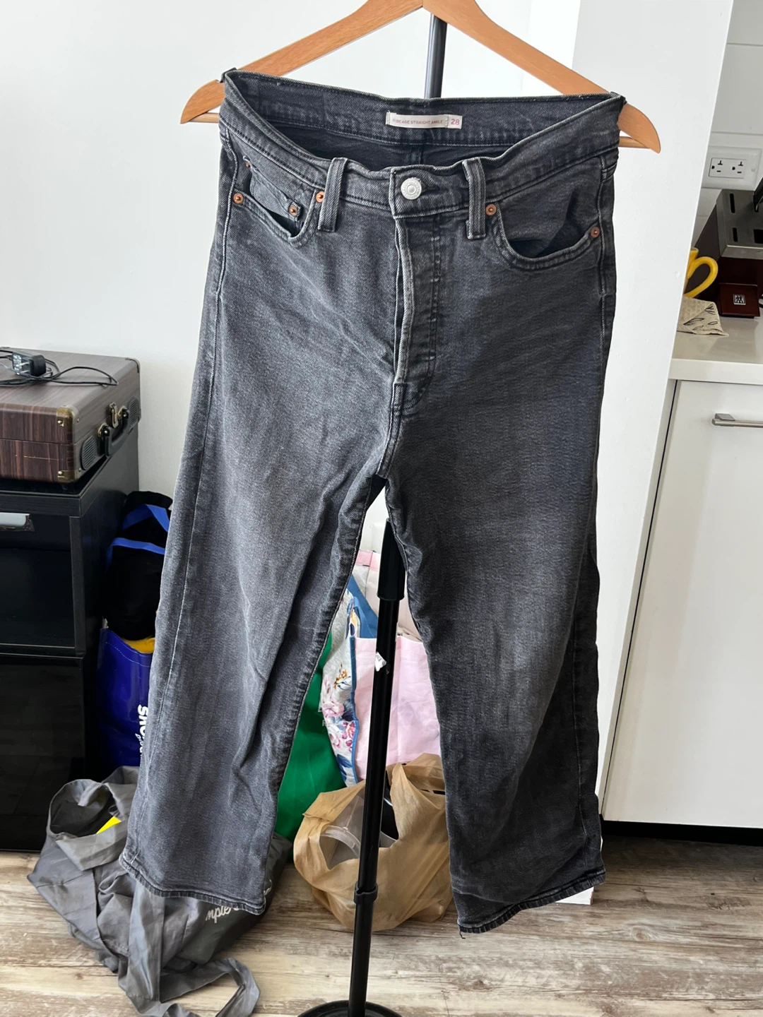 Levi's Ribcage Straight Ankle Jeans Size 28