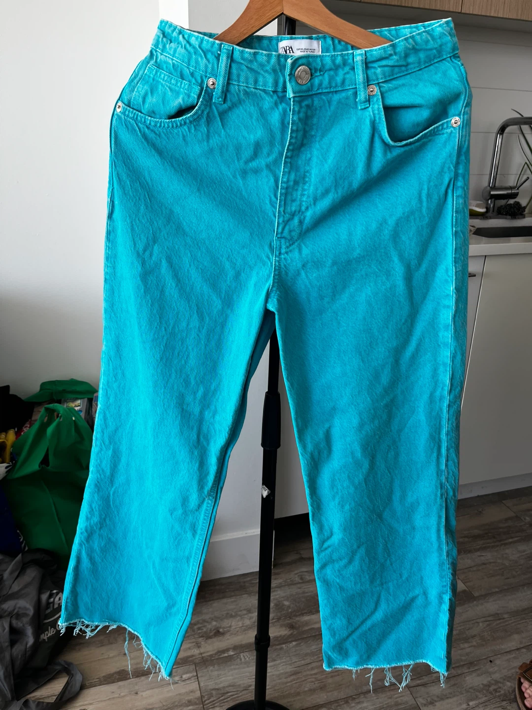 ZARA Teal Wide Leg Cropped Jeans