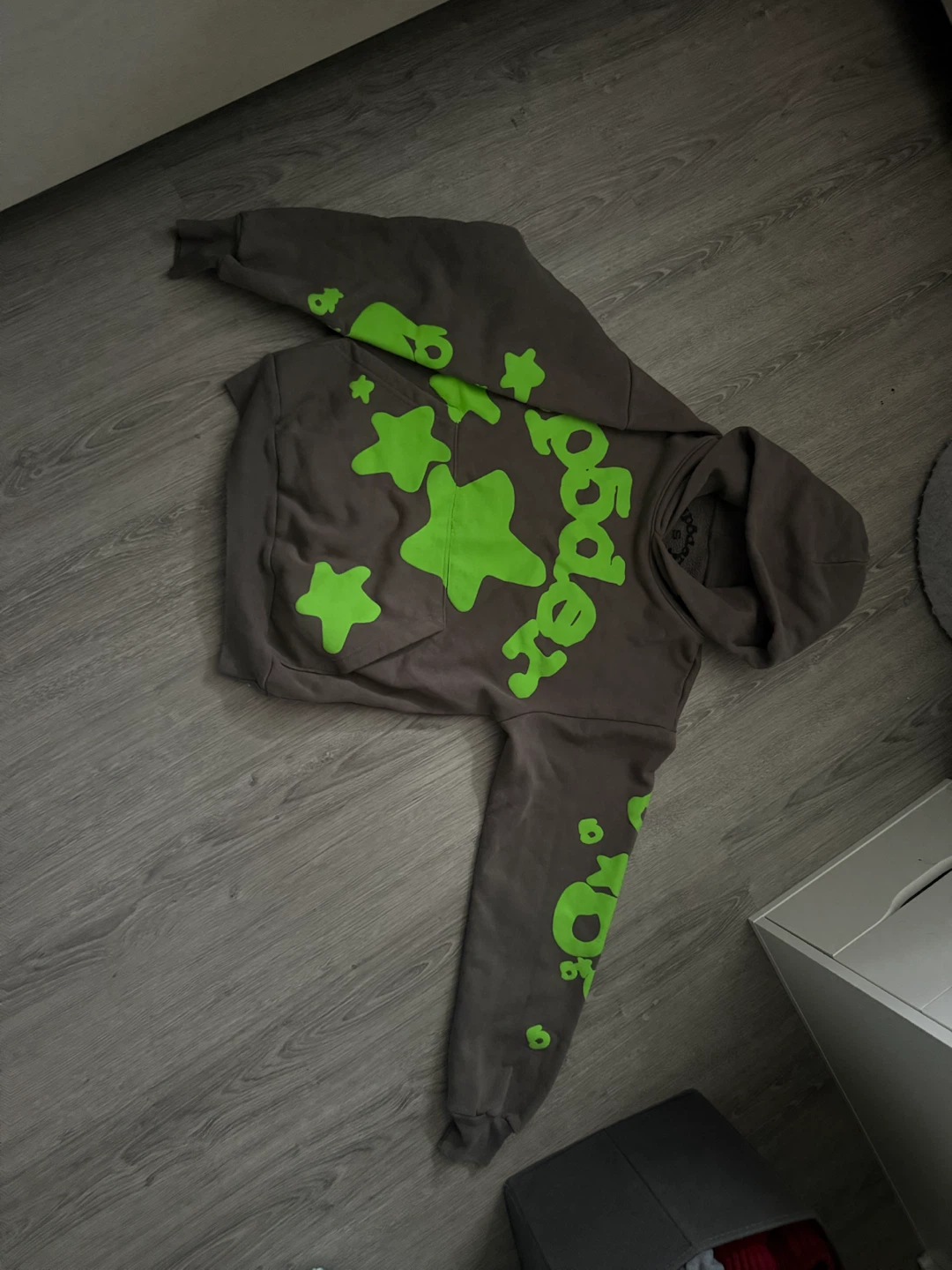Sp5der Hoodie (worn once) size small - photo 2