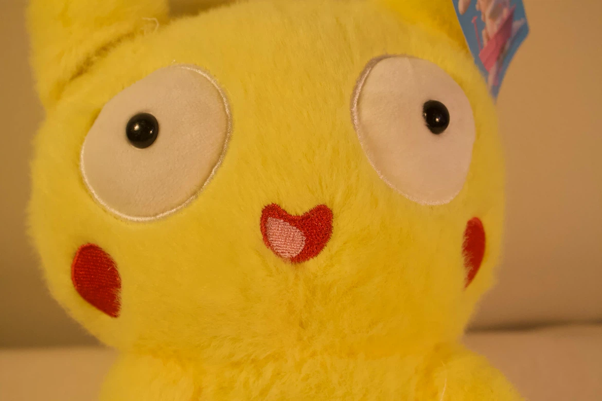 Iconic Derpy Pikachu Plush - photo 3