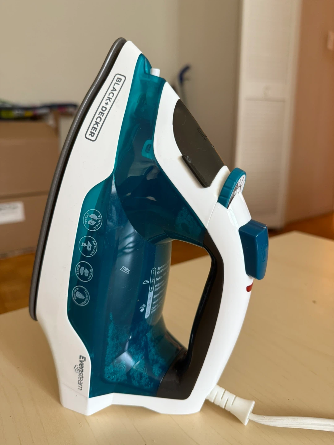 BLACK+DECKER EverSteam Iron