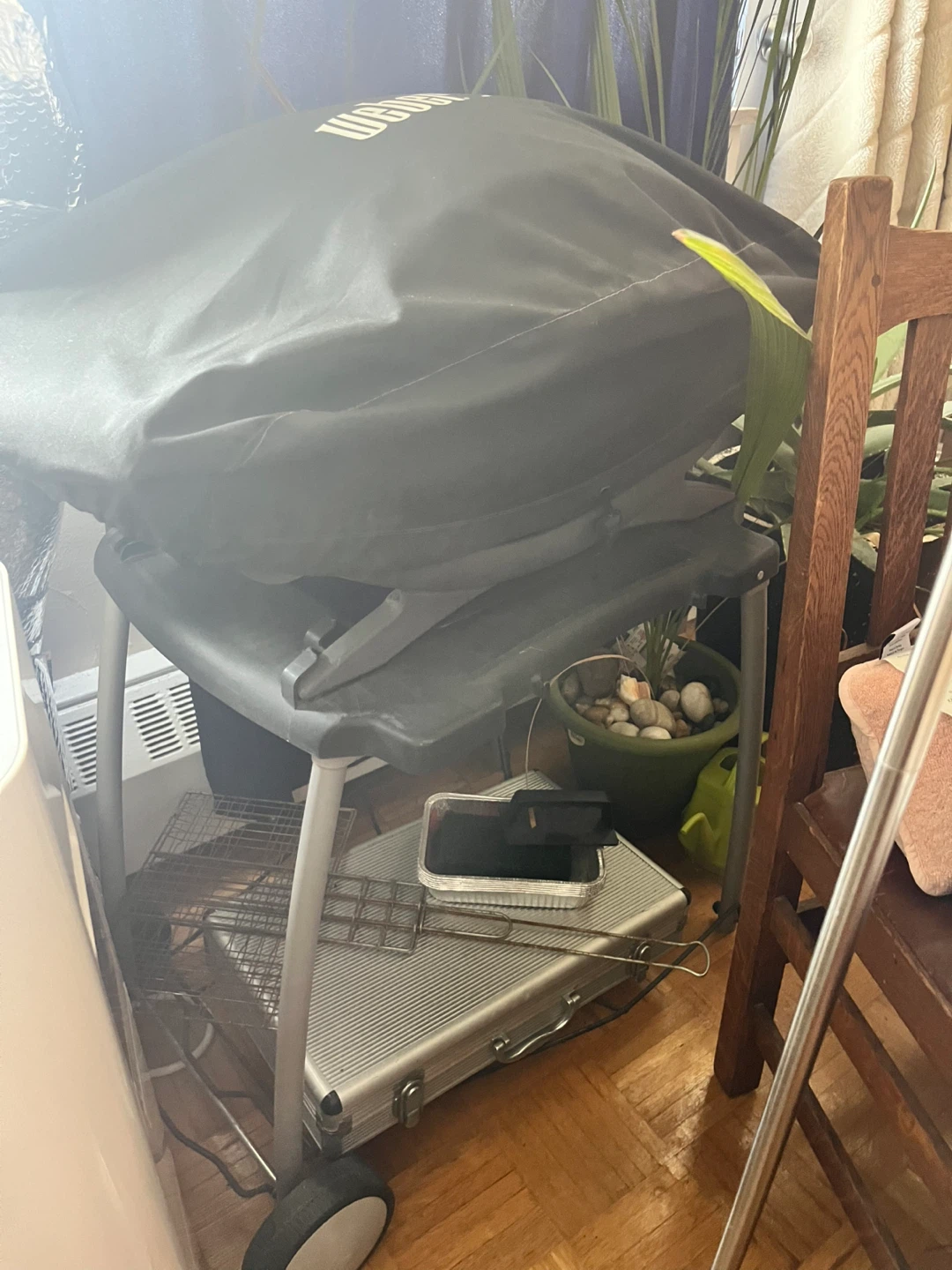 Weber BabyQ BBQ with Stand, Accessories and Grill Cover