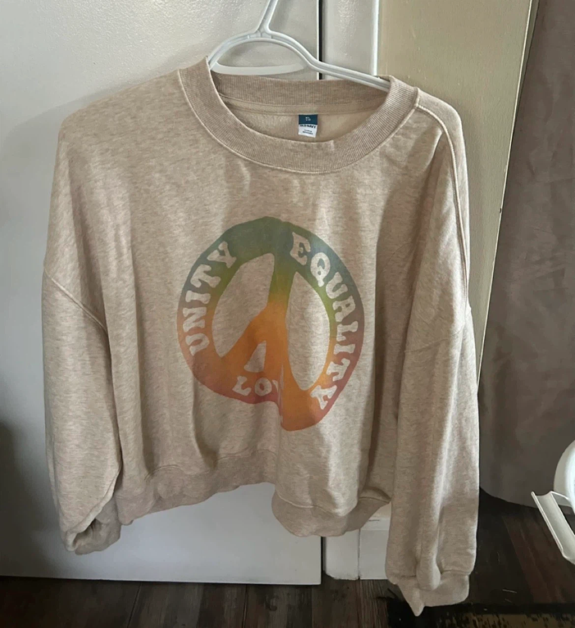 Old Navy XL Graphic Peace Sign Sweatshirt