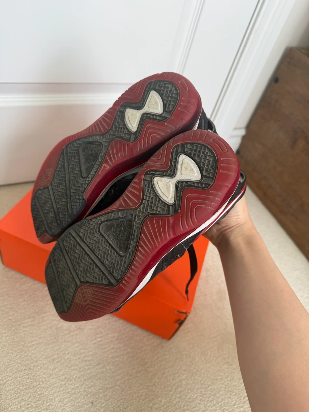 LeBron James Basketball Shoes 5.5Y - photo 3