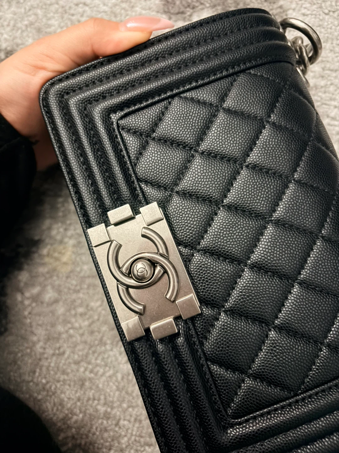 CHANEL Boy Black Quilted Leather Bag - photo 2