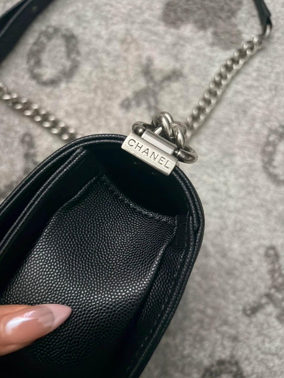 CHANEL Boy Black Quilted Leather Bag - photo 3