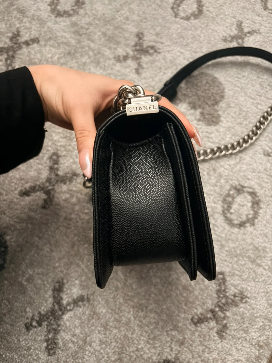 CHANEL Boy Black Quilted Leather Bag - photo 4