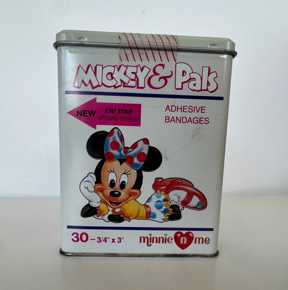 Disney Mickey & Pals Minnie Mouse Bandage Tin