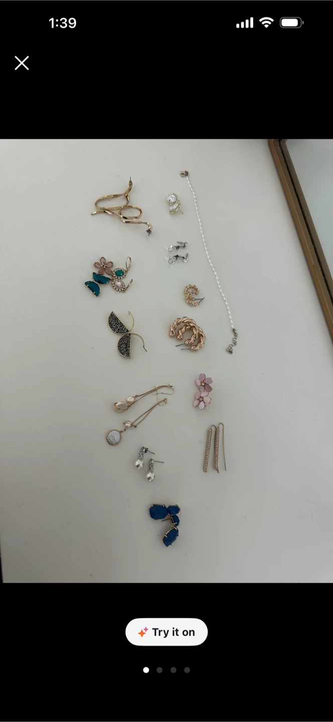 Assorted Women's Fashion Jewelry Set