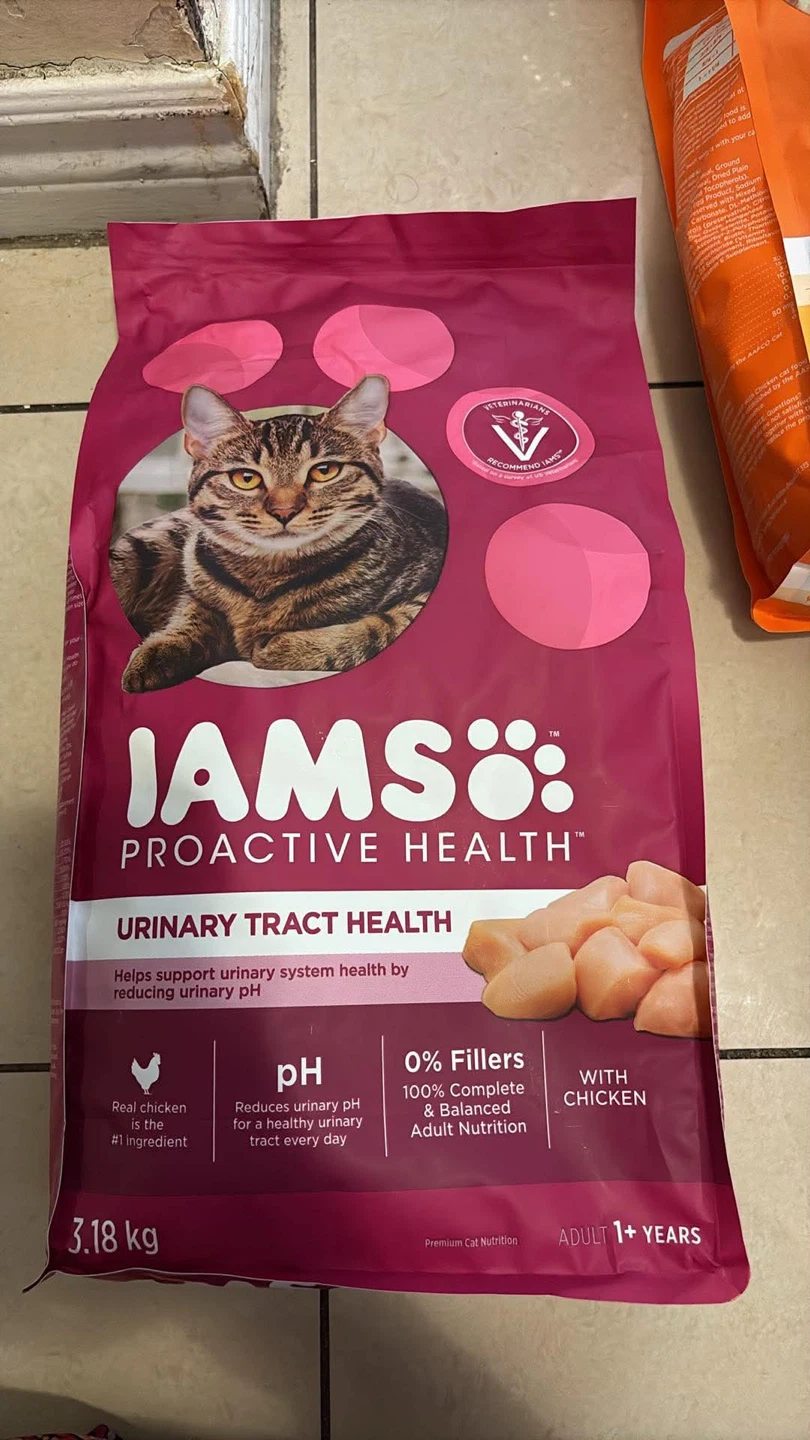 Iams Proactive Health Cat Food - 3.18 kg