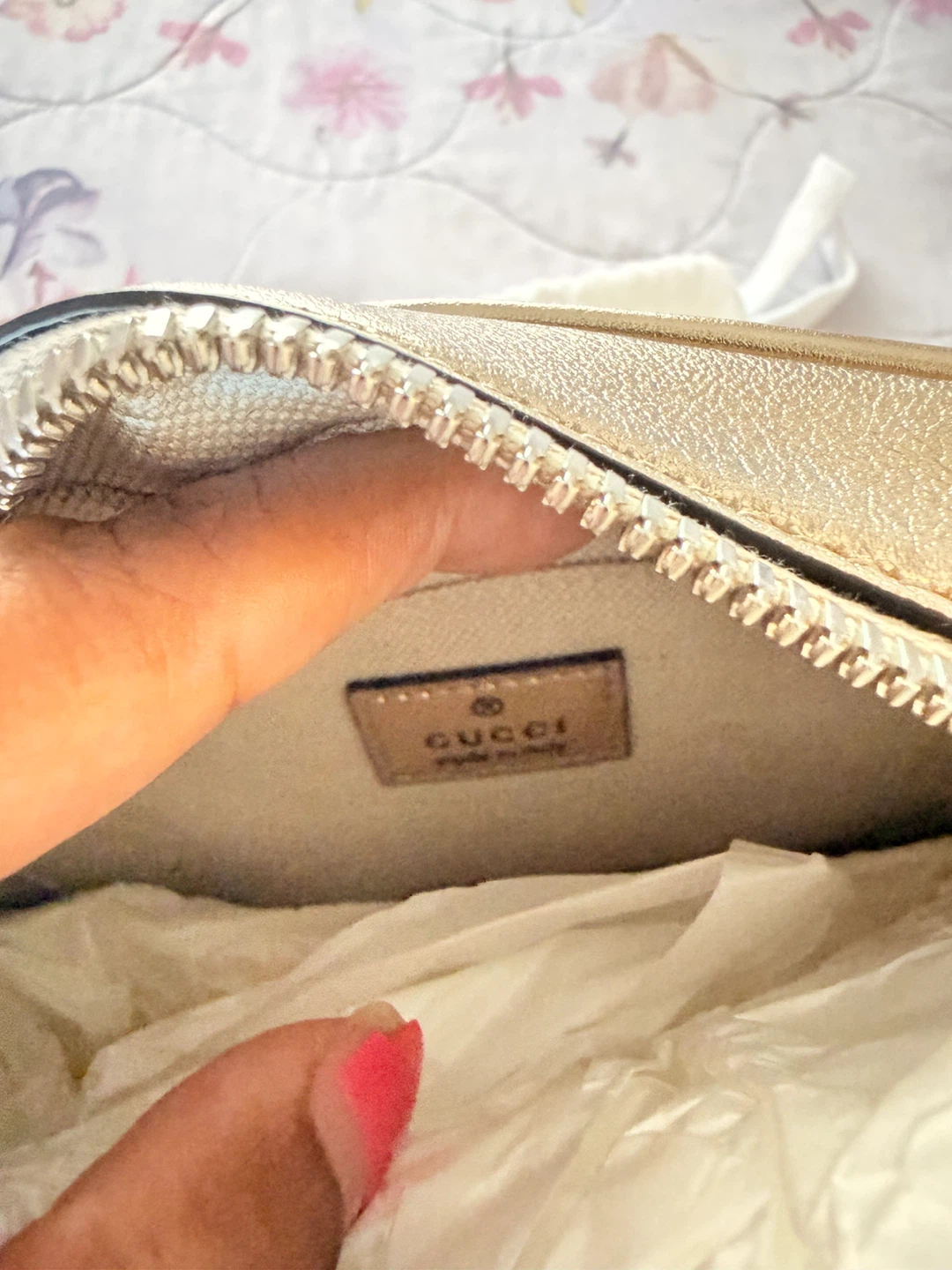 Gucci Metallic Leather Camera Bag - photo 2