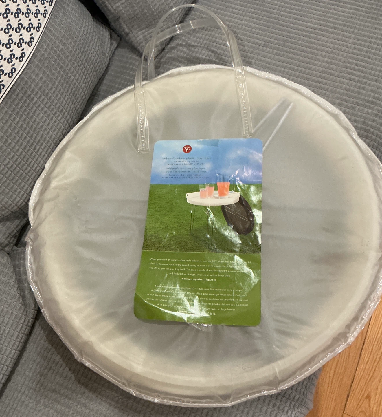 Indoor/outdoor plastic tray table - photo 3