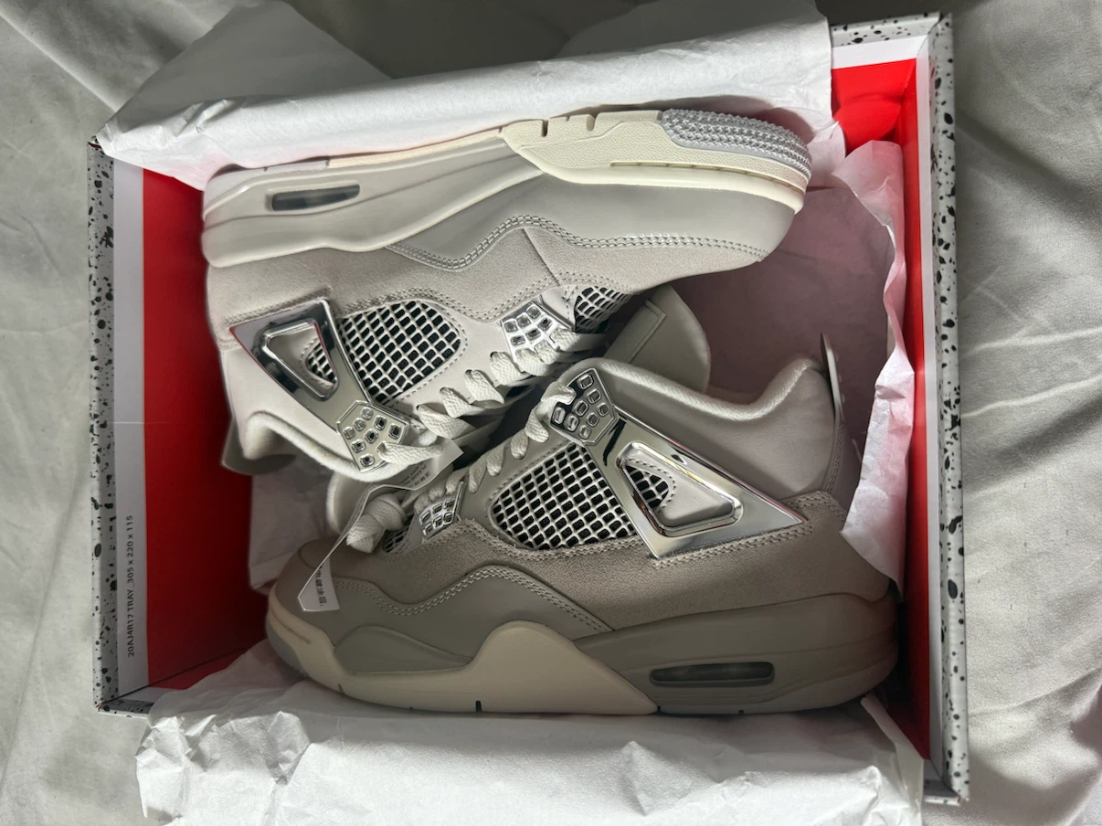 BNIB Air Jordan 4 Retro SE FROZEN - photo 2
