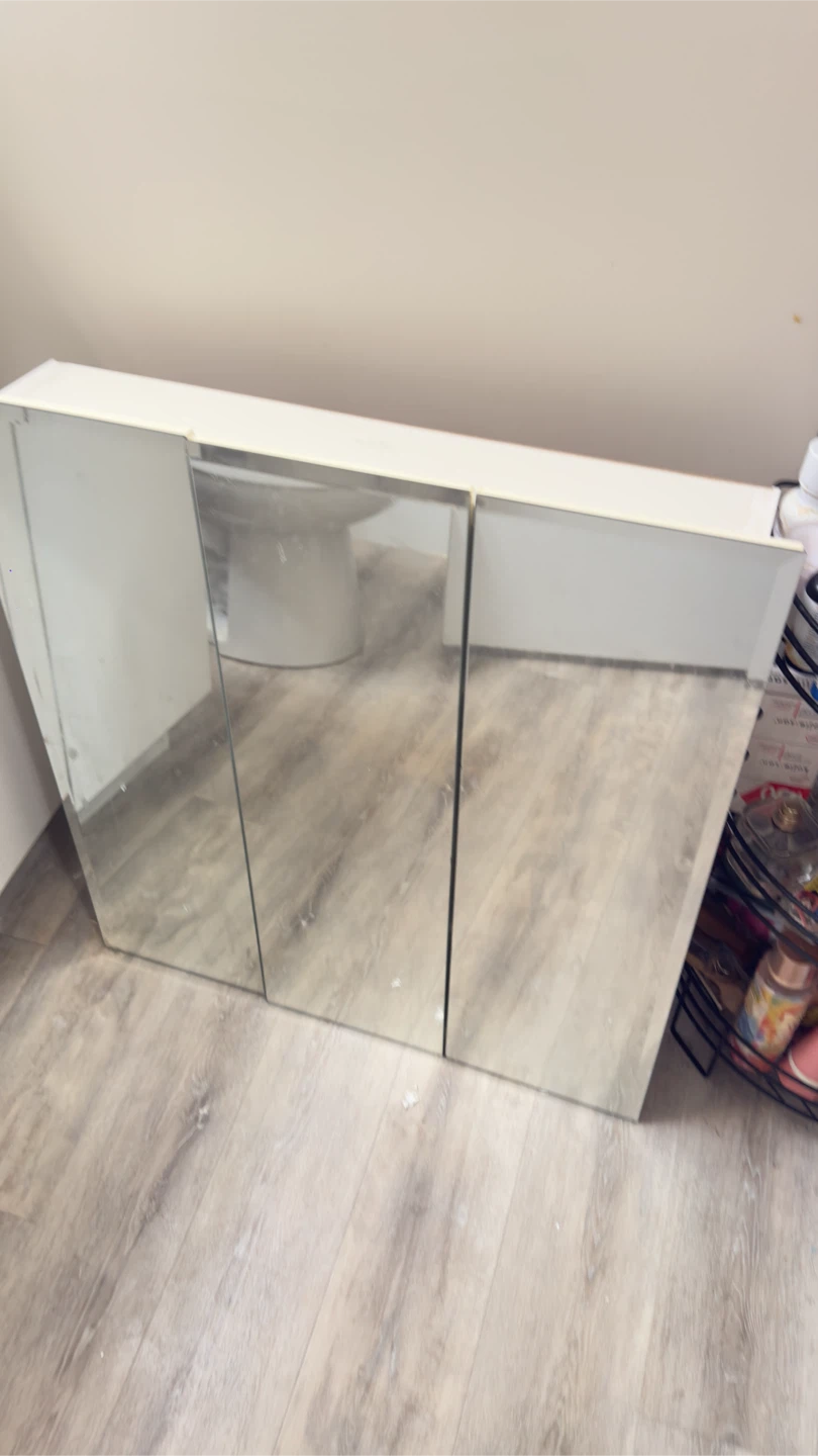 White Mirrored Medicine Cabinet with Shelves - photo 2