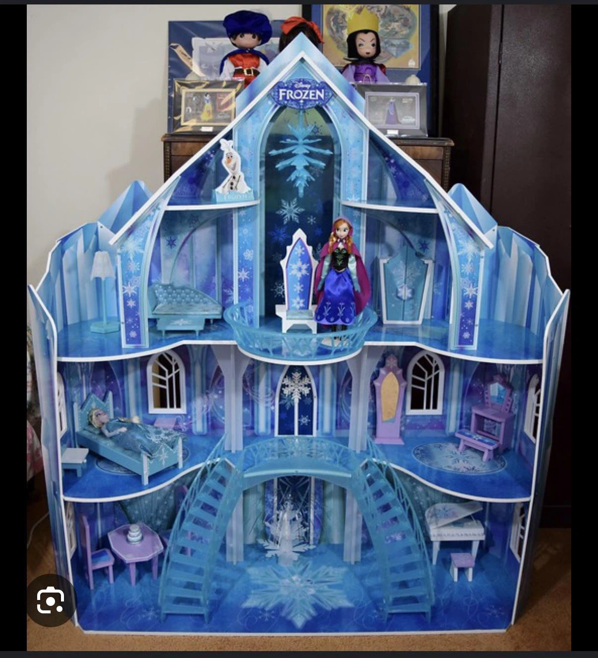Disney Frozen Dollhouse
