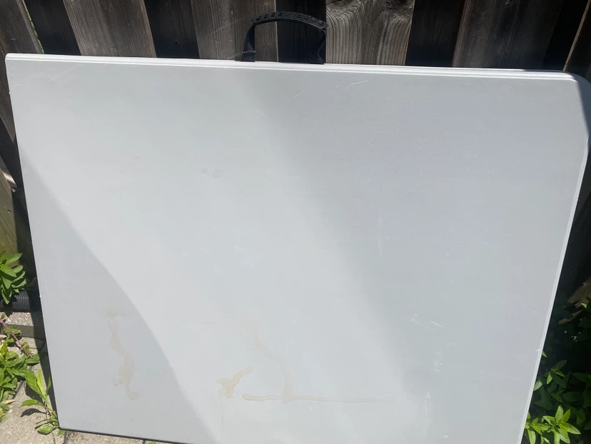 Folding Table with Handle