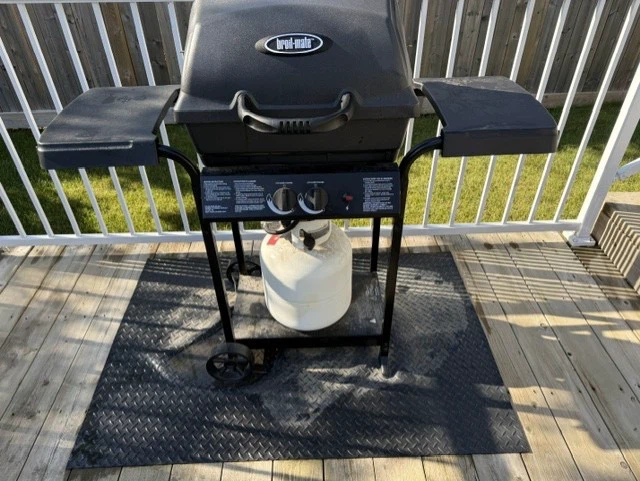 Broil-King Propane BBQ with Tank - photo 2