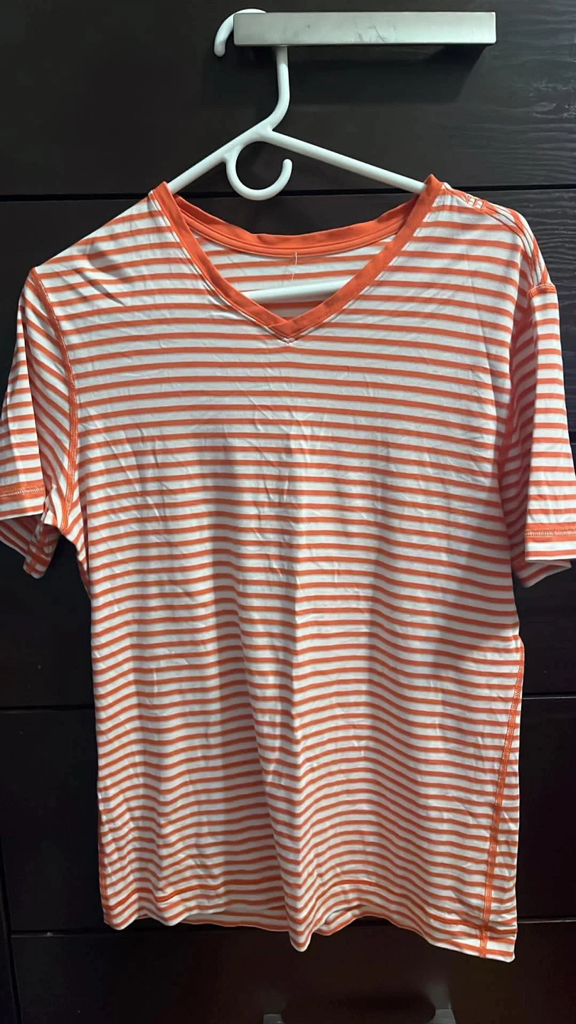 Lululemon athletic shirts bundle - photo 4