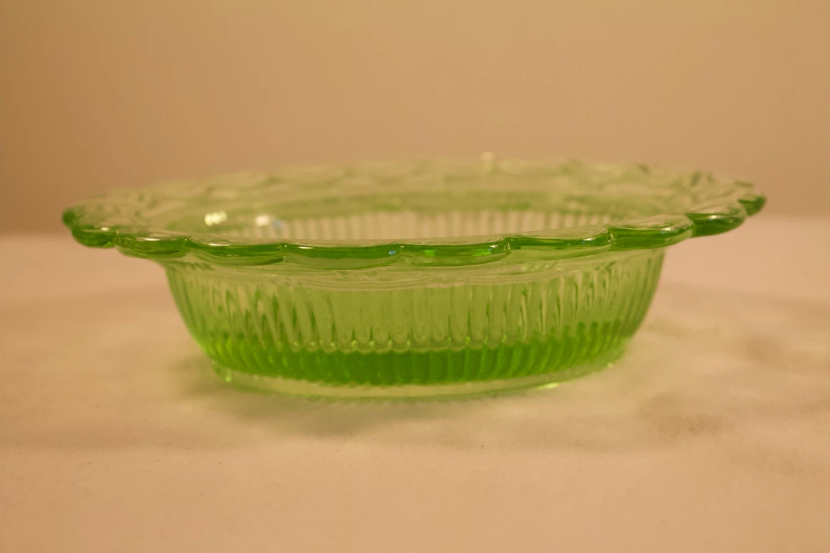 Bright Green Vintage Glass Candy/Decor Bowl - photo 2