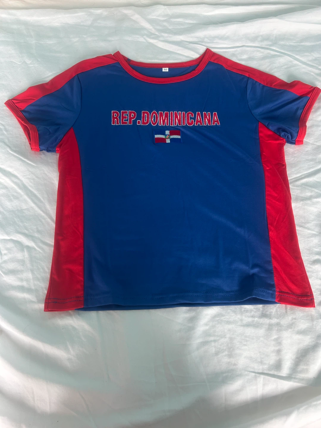 Women’s Rep. Dominicana T-Shirt - Size Medium