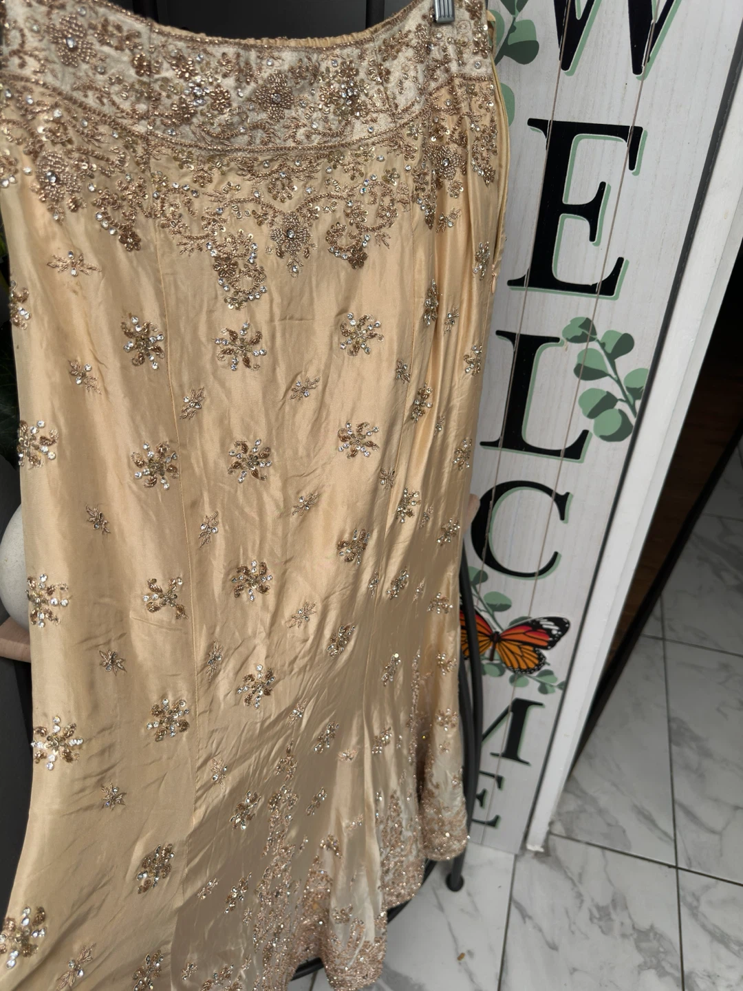 Gold embellished lehenga skirt - photo 3