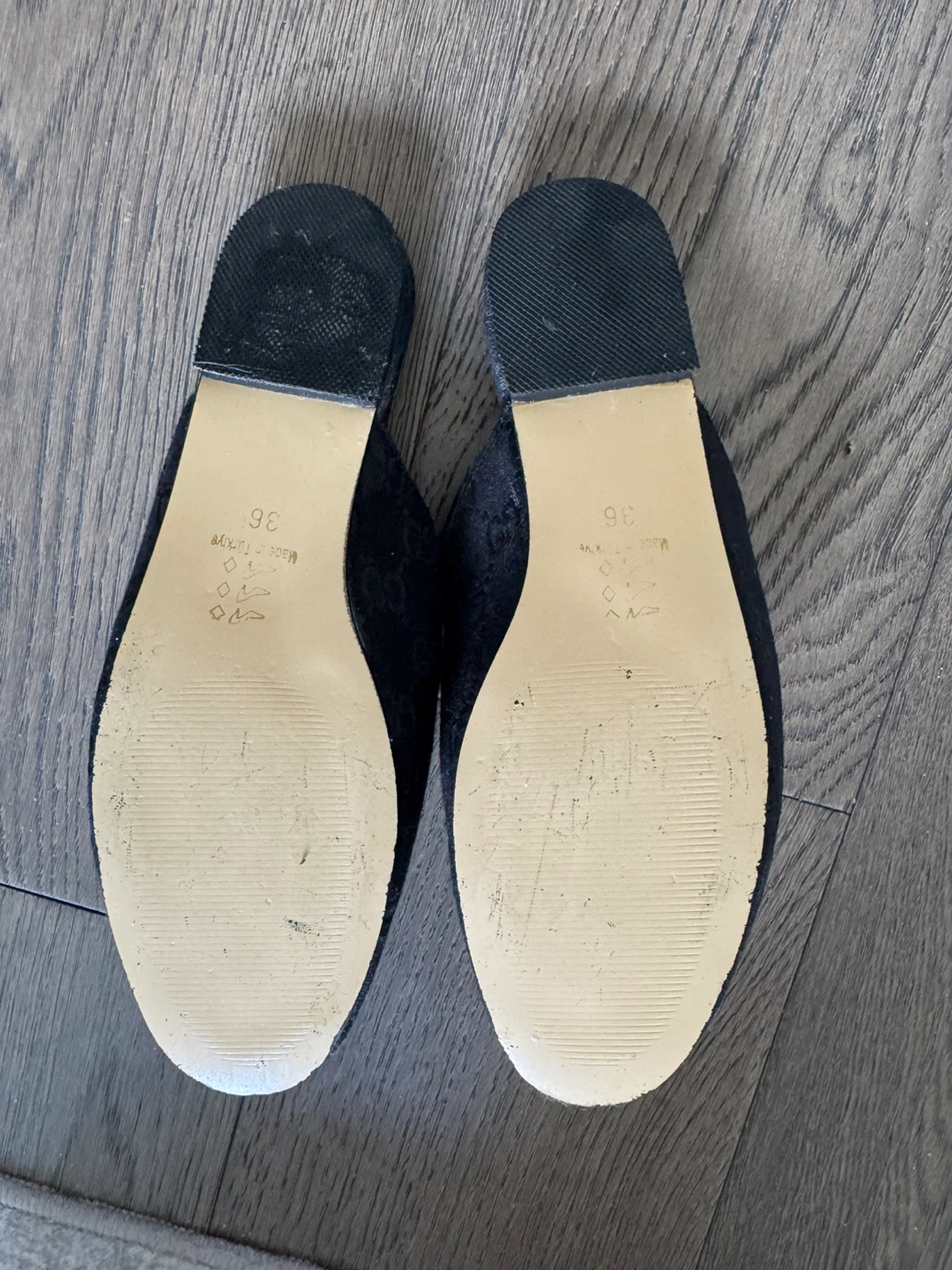 Gucci Black Monogram Mules Size 36 - photo 4