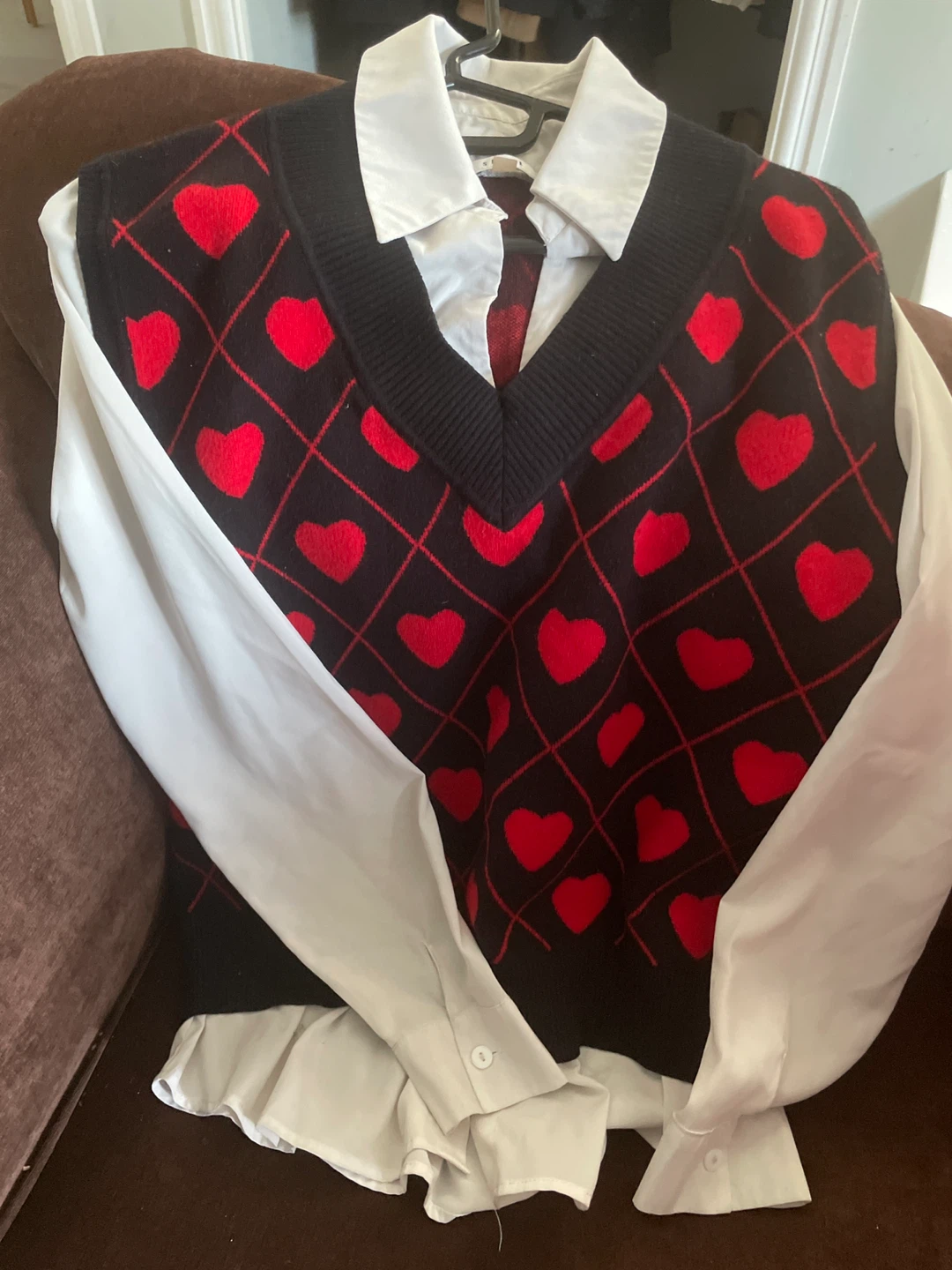 Sioni Heart Pattern Sweater Vest with White Shirt - Size L