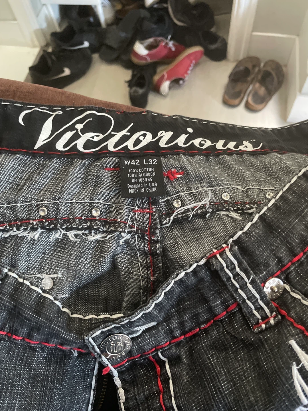 Victorious Jeans W42 L32 Black Denim with Eagle Design - photo 3