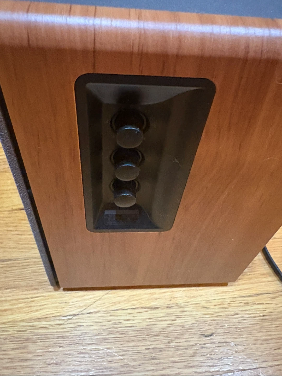 Edifier R1280DB Multimedia Speaker Set - photo 3
