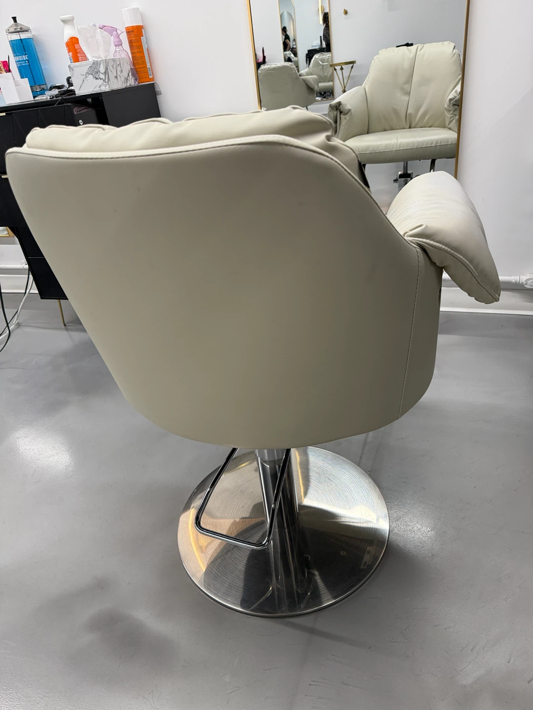 Professional Hydraulic Salon Styling Chairs - Cream / Off-White - photo 2