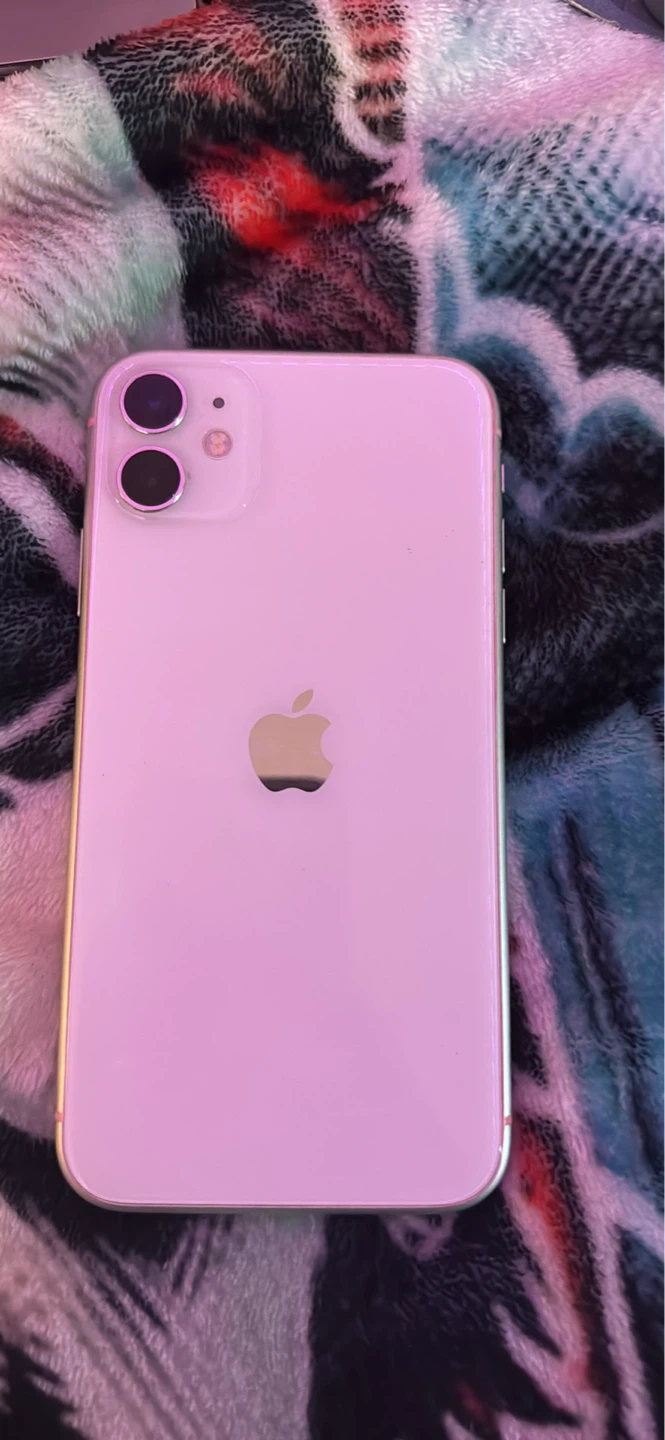 iPhone 14s and 11 - photo 5