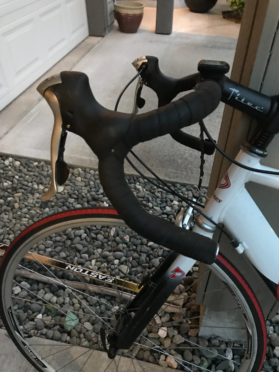 Devinci Apex road bike with Easton fork