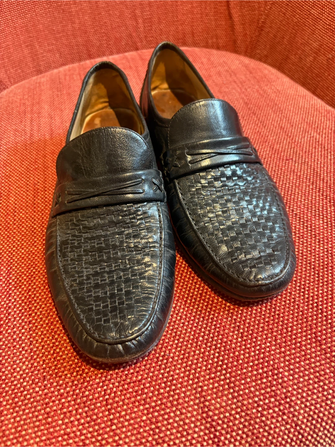 Vintage Men's Black Leather Loafers (9)