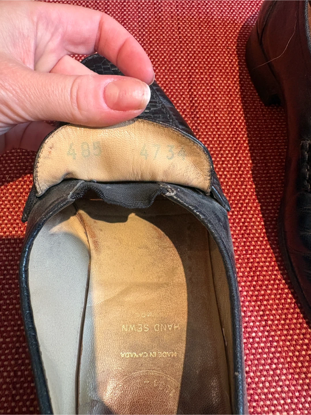 Vintage Men's Black Leather Loafers (9) - photo 4