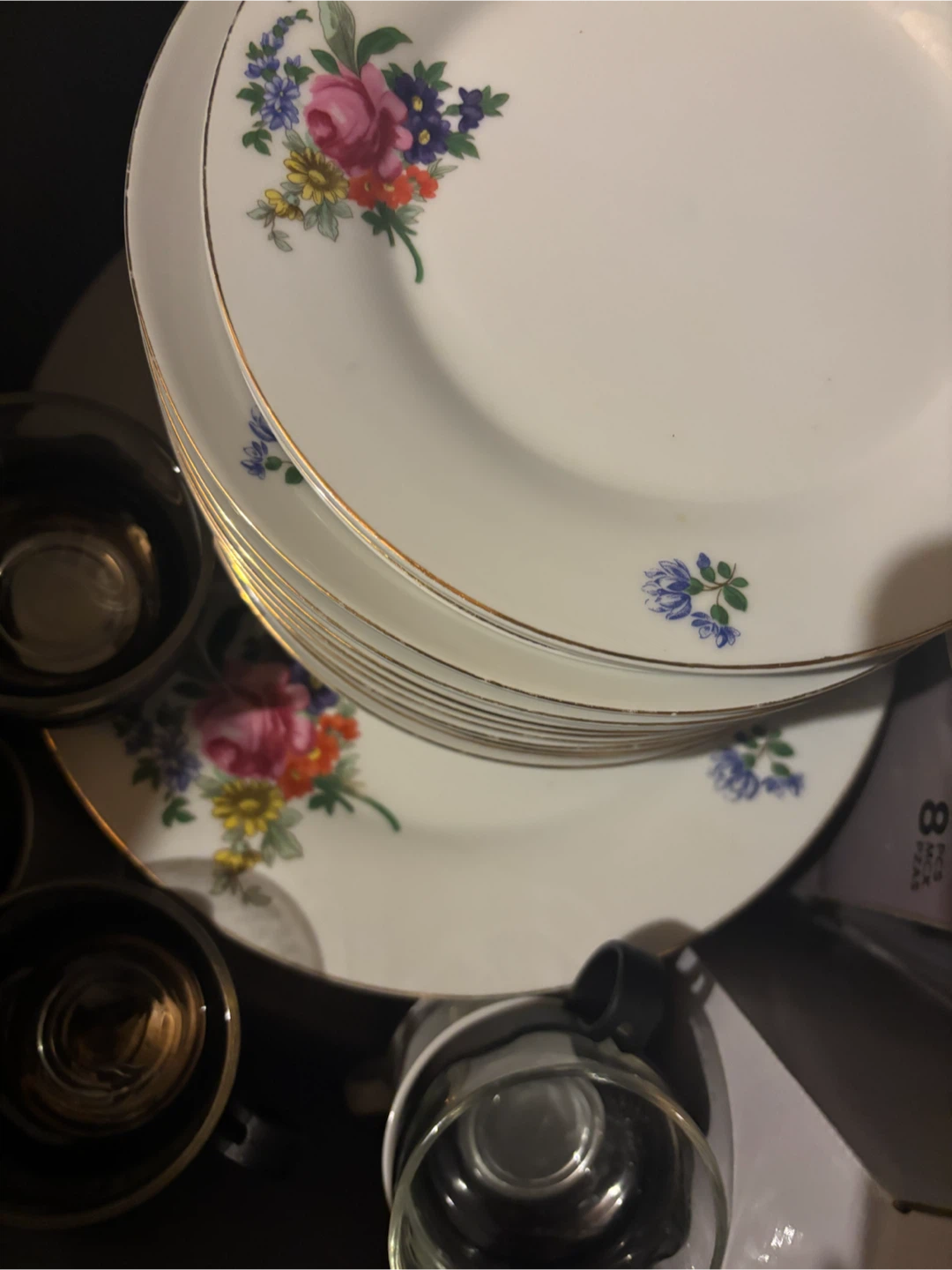Vintage Floral Dinner Plates - photo 3
