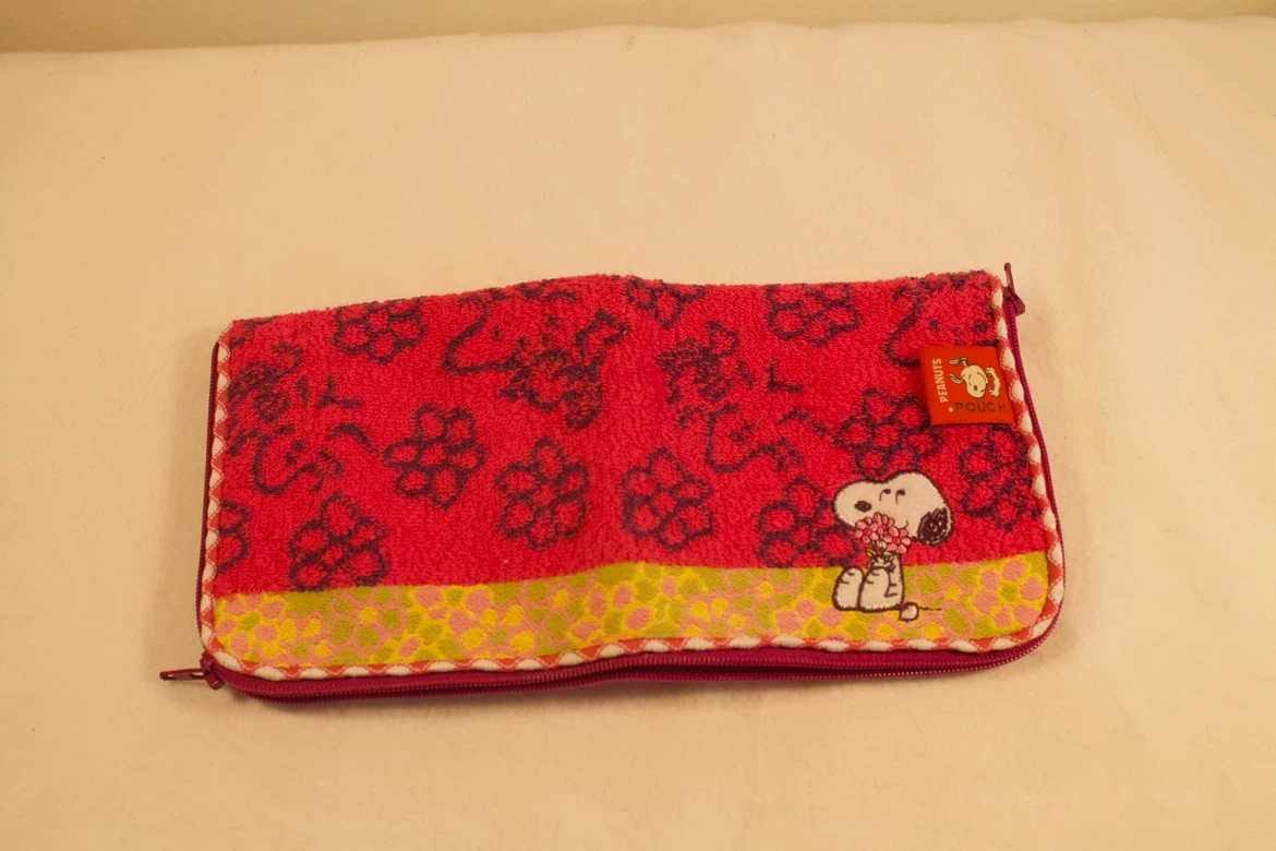 Snoopy Pouch with Zipper - photo 3