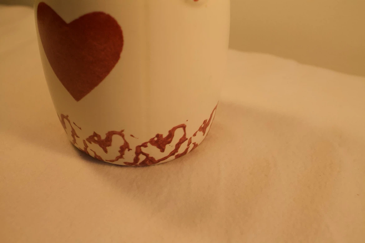 Handcrafted Spongeware Red and White Heart Vase - photo 4