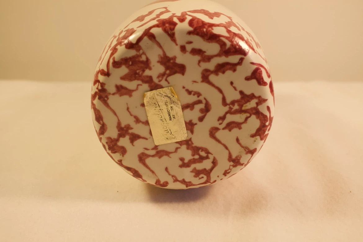 Handcrafted Spongeware Red and White Heart Vase - photo 5