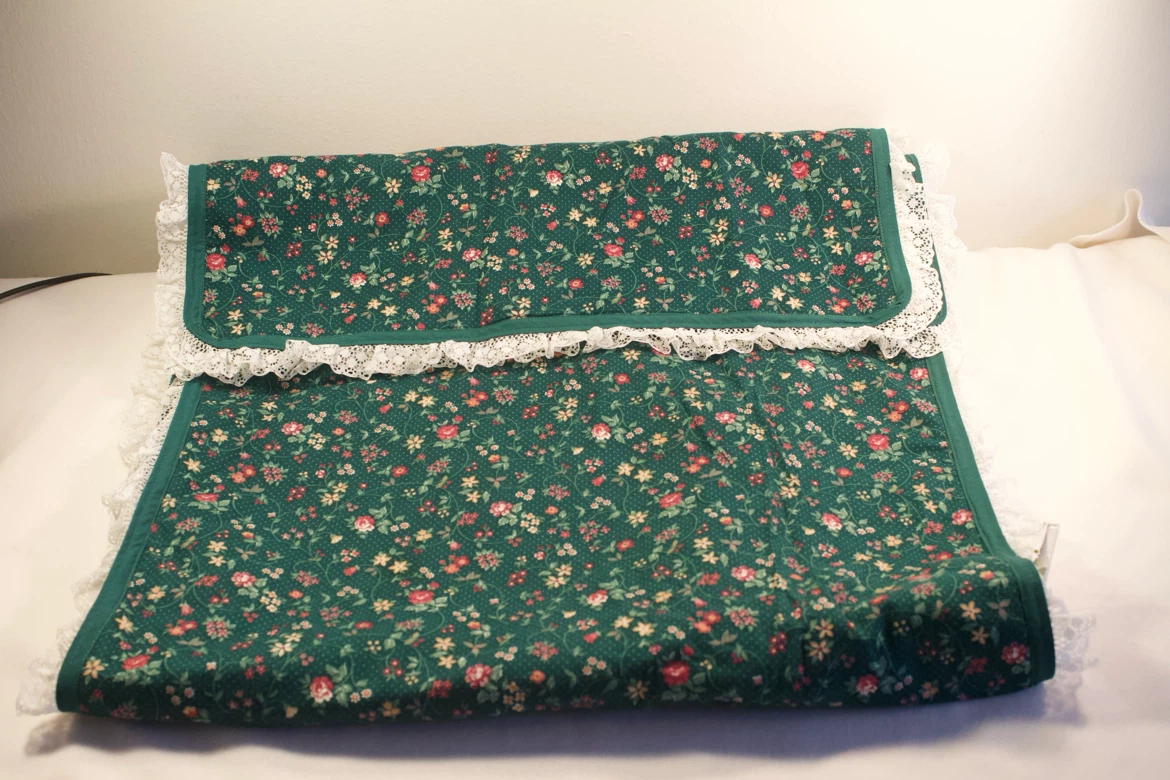 Cottagecore Table Runner and Placemat Set - photo 2