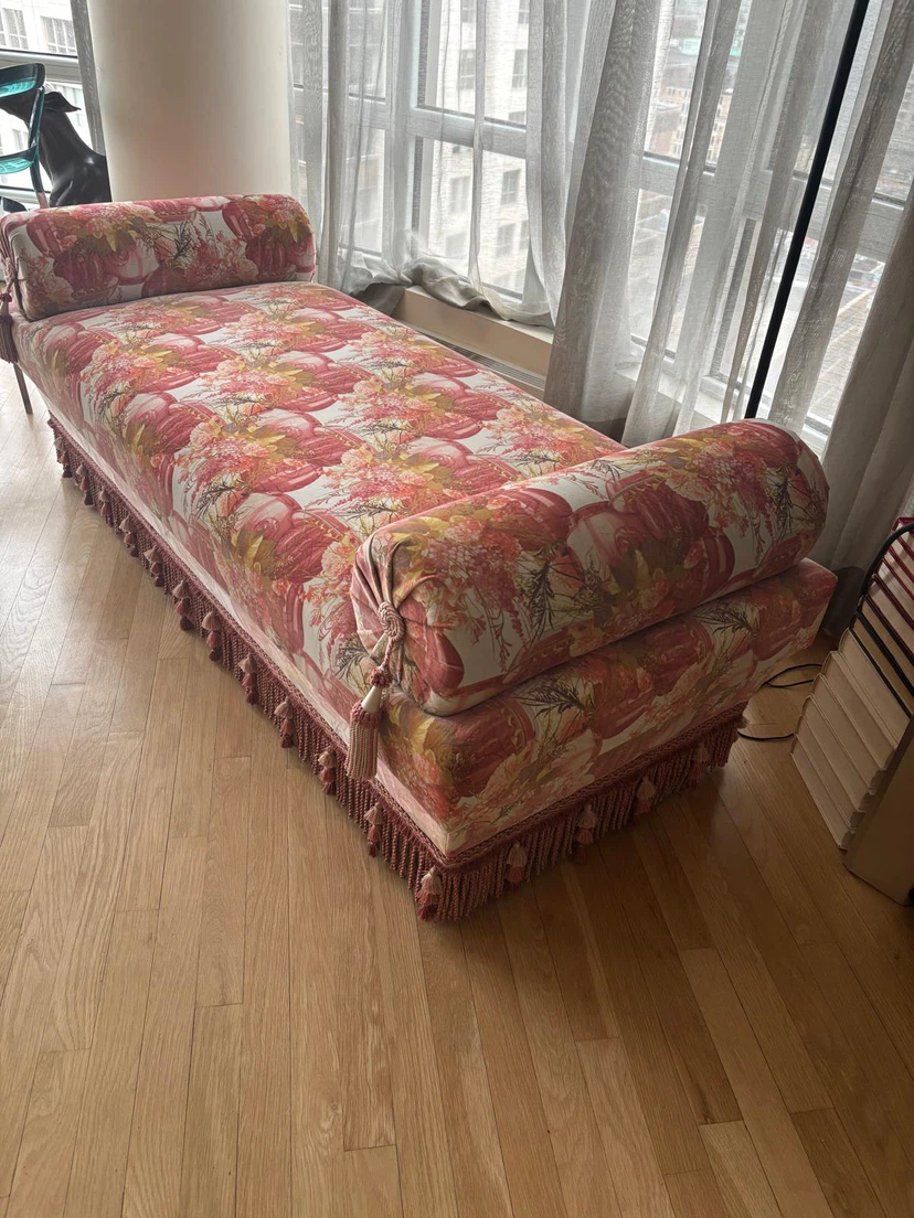 Decorative Bench with Floral Pattern and Tassels