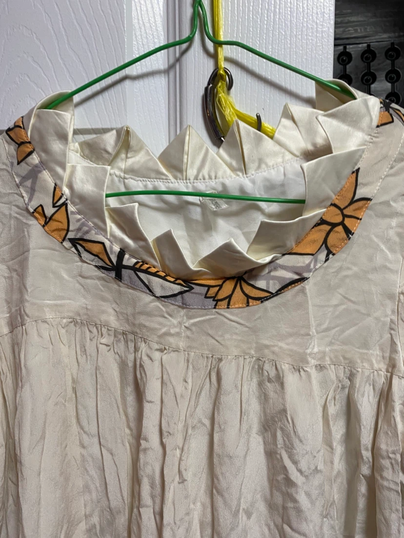 Cream silk dress with orange floral print - photo 2