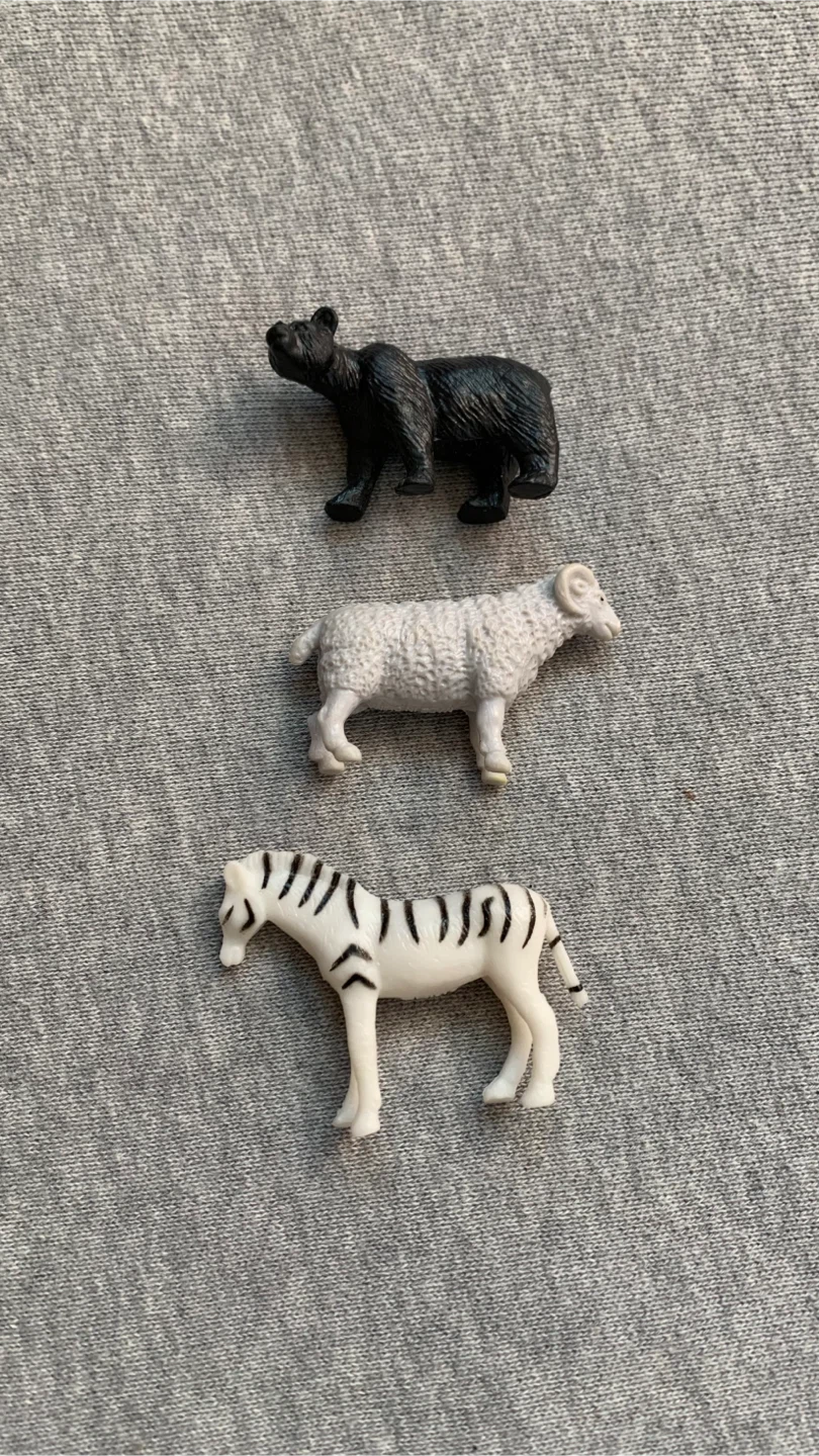 Set of 3 small plastic animal figurines