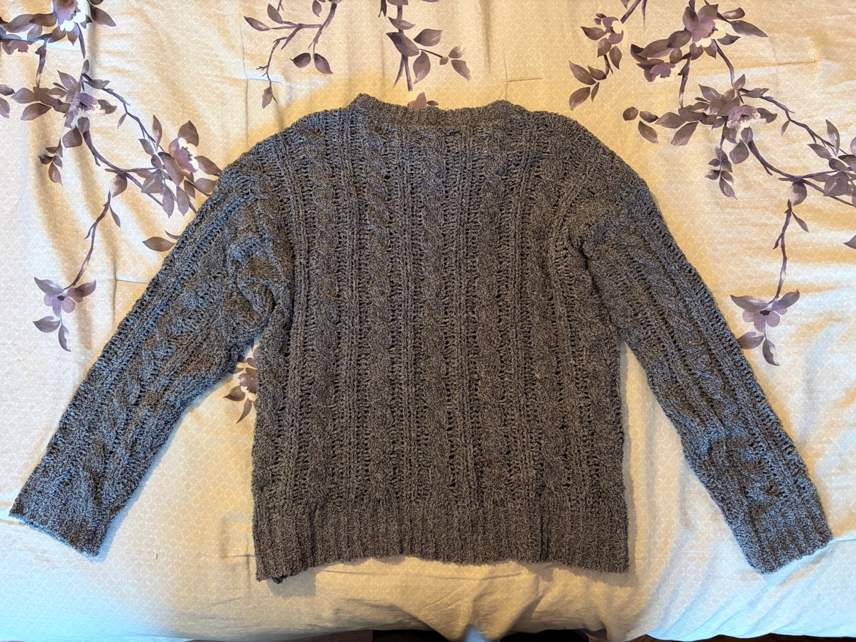 American Eagle Grey Cable Knit Sweater Women’s Size XS - photo 2