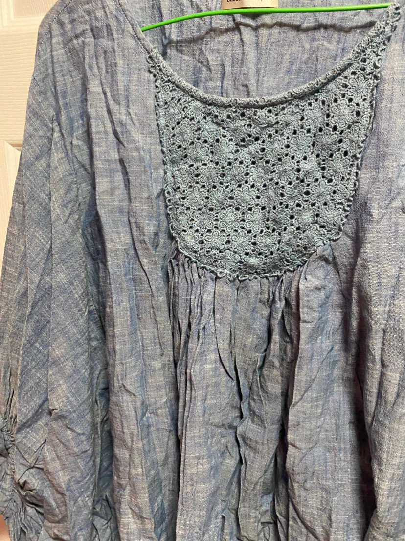 odds.on.complex Blue Crochet Top