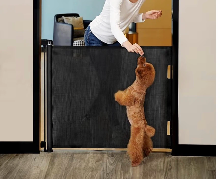 Retractable Mesh Baby Gate - photo 3