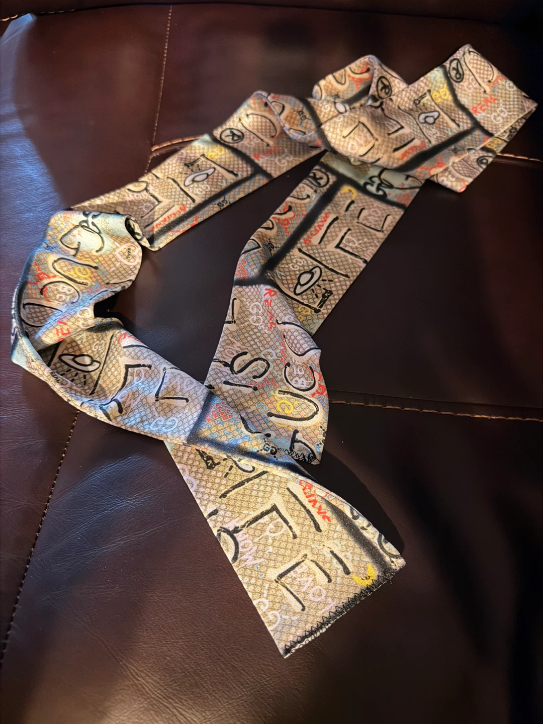 GG Inspired Life is Gucci Graffiti Print Silk Neck Tie Scarf EUC