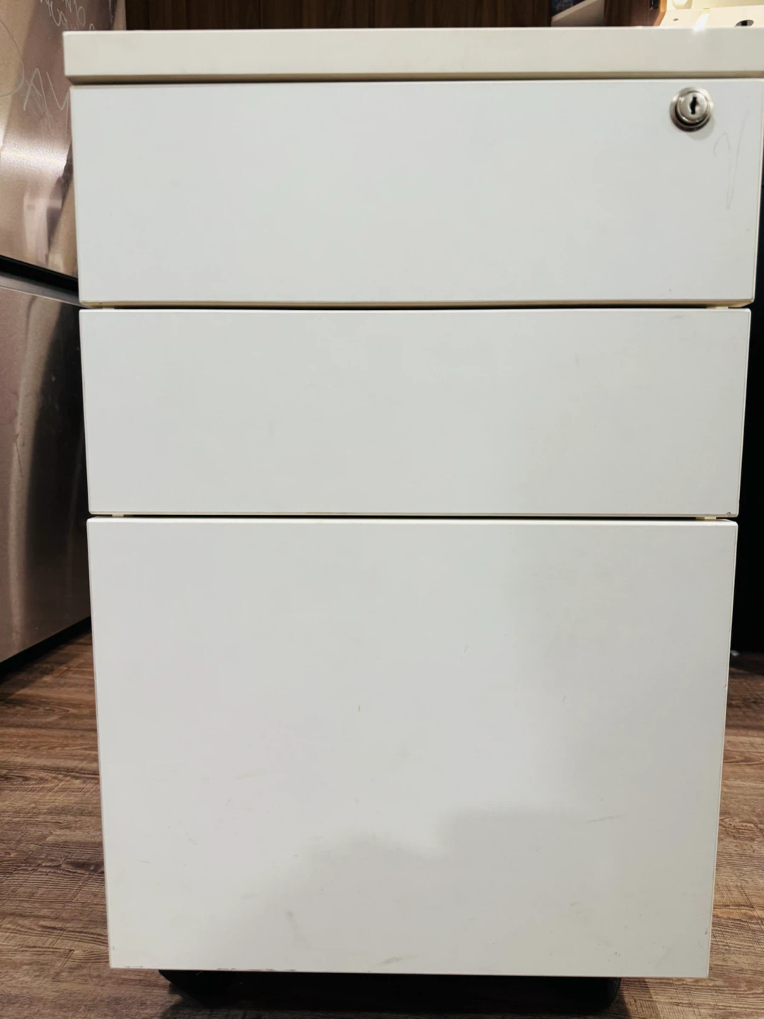 White 3-drawer mobile filing cabinet - photo 4