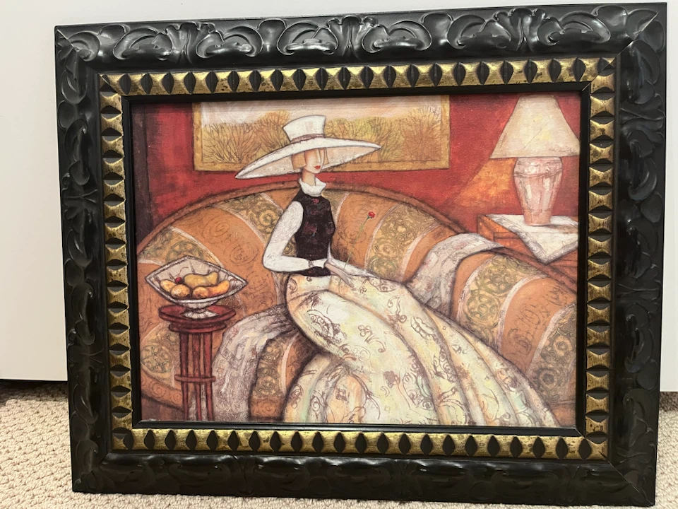 Pair of Elegant Framed Lady Prints - photo 2