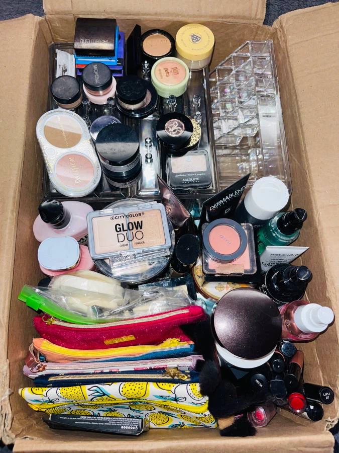LARGE Make-up Collection - photo 5